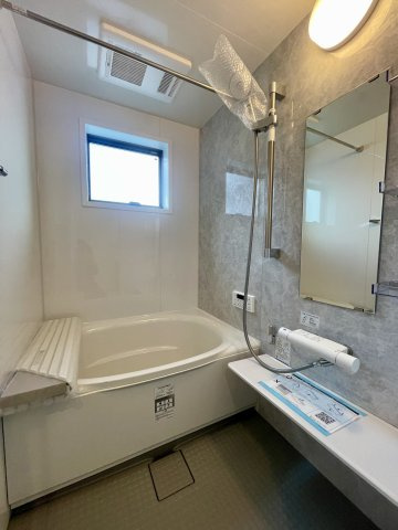 板橋区徳丸4丁目　豊かな採光×好立地　新築戸建の浴室