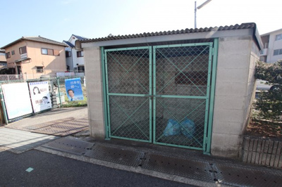 【その他共用部分】 | ファミールヴィラ | 敷地内ゴミ置き場