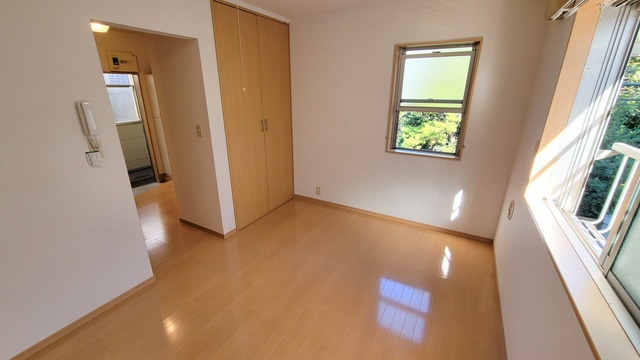 チェリーメゾン西ヶ原の居間・リビング