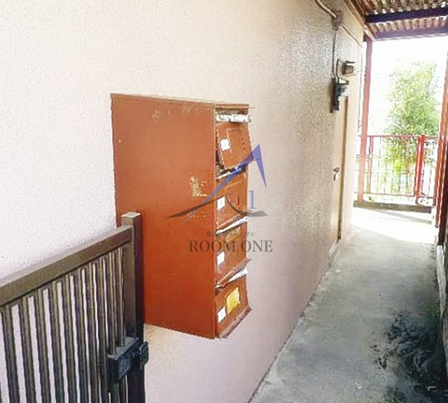 メゾン・ド・ロンドンのその他共用部分|集合ポストです。