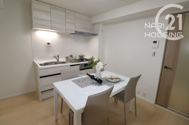 【居間・リビング】 | ハイネス福生 | ダイニングキッチン　約6.2帖