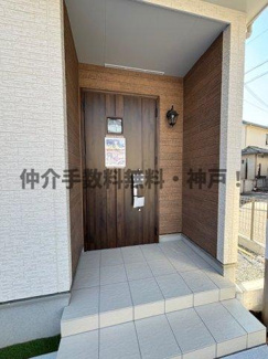【玄関】 | 神戸市垂水区南多聞台3丁目　新築戸建A号棟　仲介手数料無料！ | ゆったりとした玄関です