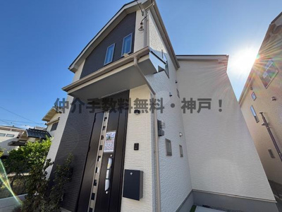 【外観】 | 神戸市垂水区南多聞台3丁目　新築戸建B号棟　仲介手数料無料！ | 落ち着いた雰囲気の外観です