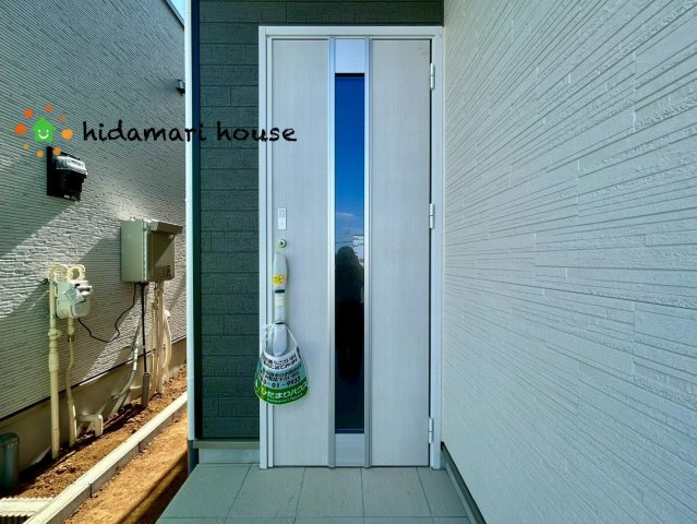 伊奈町西小針1丁目　新築戸建　ハートフルタウンAの玄関