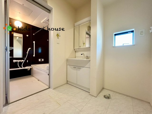 伊奈町西小針1丁目　新築戸建　ハートフルタウンAの脱衣所