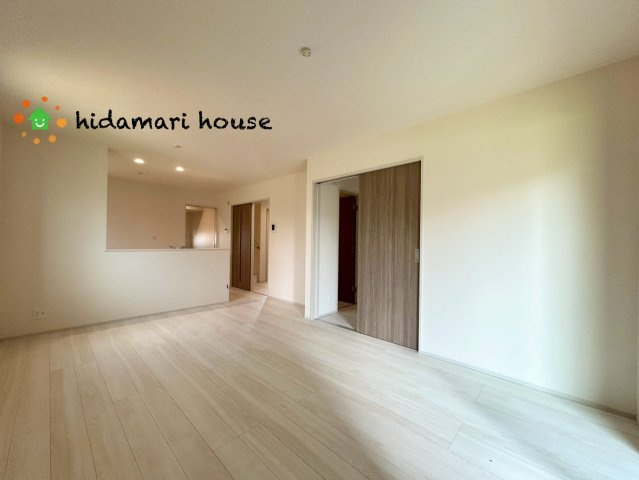 伊奈町西小針1丁目　新築戸建　ハートフルタウンAの居間・リビング