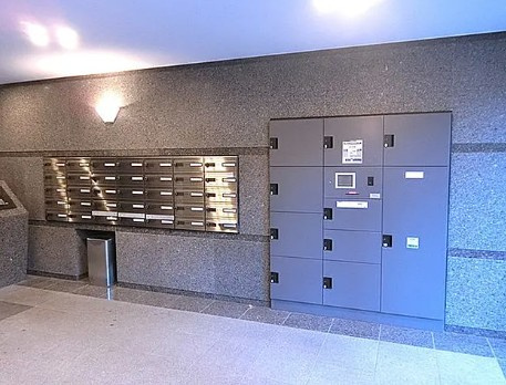 ルーブル都立家政伍番館のロビー