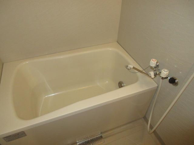 浦和エメラルドグリーンの浴室