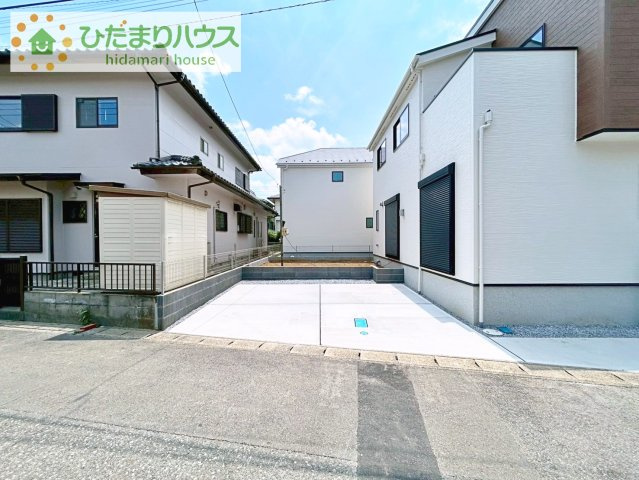 【駐車場】 | 守谷市けやき台2丁目24-1期　新築戸建　1号棟 | マイホームなら駐車場代がかかりません！しかも、自宅の駐車場で洗車ができます！今までコイン洗車に行っていた手間も省けて、節約にもつながります(^^♪