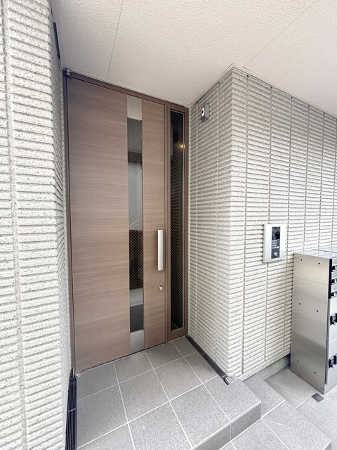 プルミエールのエントランス|安心のオートロック