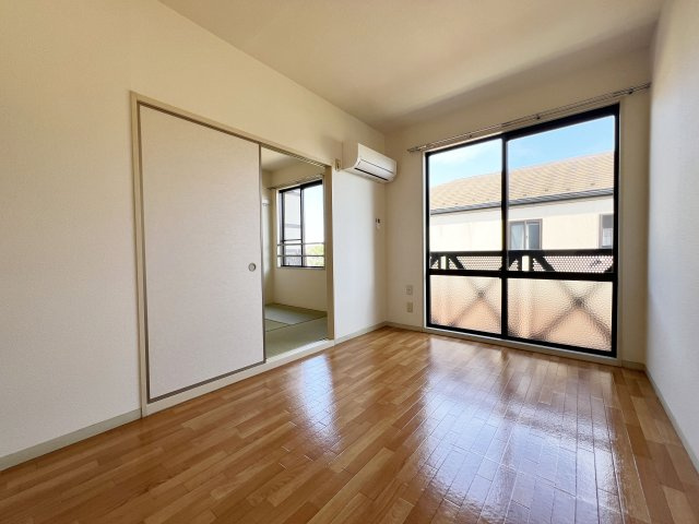 ニューヒルズの居間・リビング