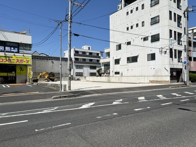 津山市田町　病院跡売地の外観