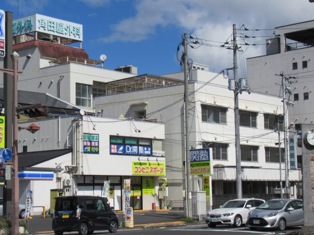 津山市田町　病院跡売地の外観