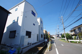 【前面道路含む現地写真】