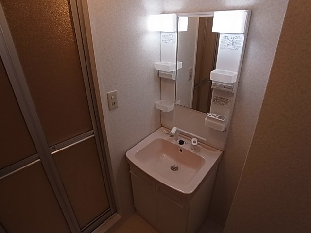 神戸市兵庫区羽坂通４丁目の賃貸マンションの洗面所