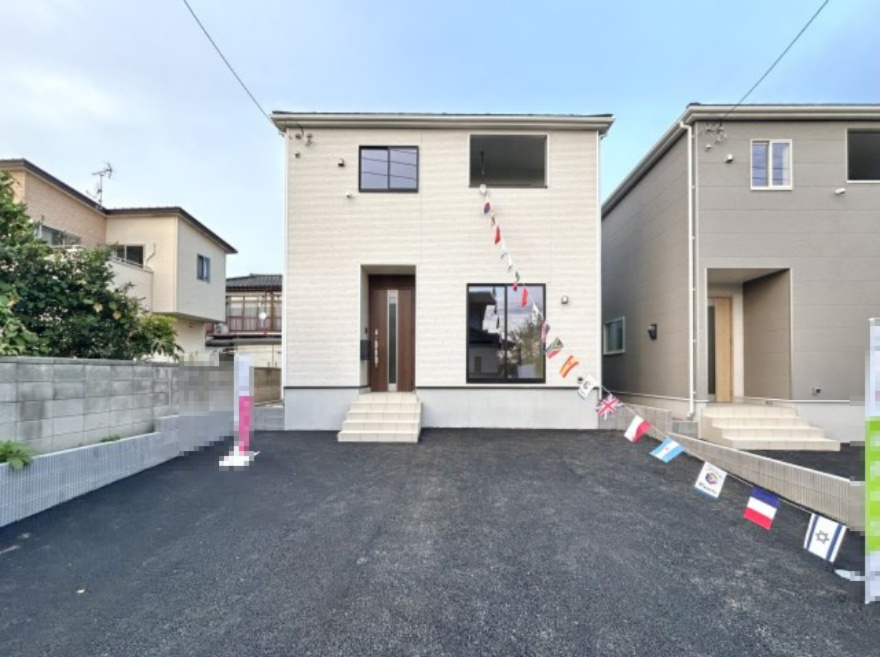 【新築戸建】前橋市茂木町第5の外観|■外観（2号棟）｜土日のご見学はもちろん、平日・夜間のご案内も大歓迎です♪「今から見たい」や「仕事終わりに見たい」にもご対応できますのでお気軽にお問い合わせください♪