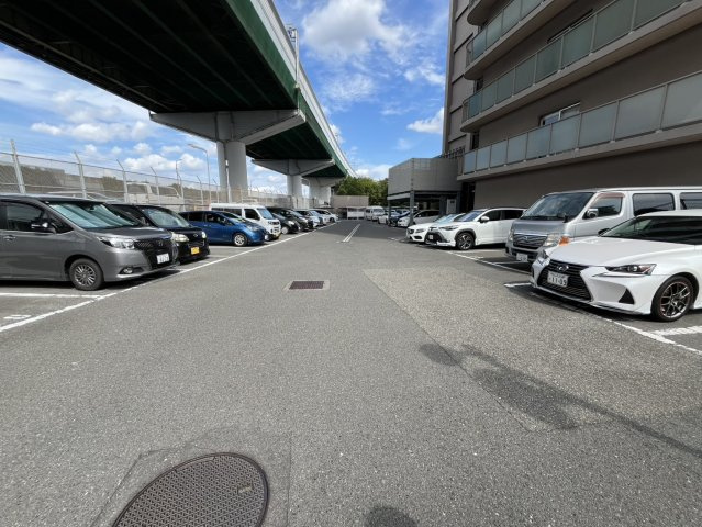 レジオン出来島公園の駐車場|■物件内覧・資金計画相談・住宅ローン相談、リフォーム相談、お問合せ受付中■
※当日・翌日のご内覧、ご相談はお電話でのお問合せがスムーズです！