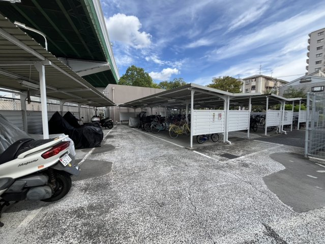 レジオン出来島公園の駐輪場|■物件内覧・資金計画相談・住宅ローン相談、リフォーム相談、お問合せ受付中■
※当日・翌日のご内覧、ご相談はお電話でのお問合せがスムーズです！