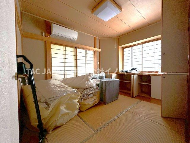 西片2丁目の邸宅の和室|日当たりが良い1階の和室