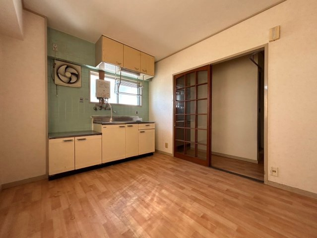 北邑ビルの内装