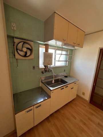 北邑ビルのキッチン