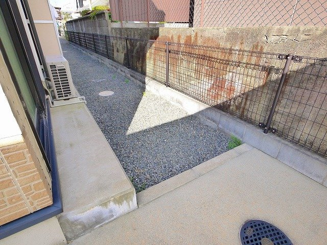 レオパレスバンビーノのエントランス|落ち着いたエントランスです