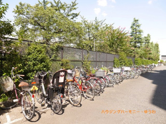 【その他共用部分】 | 敷地内に、駐輪場があります。