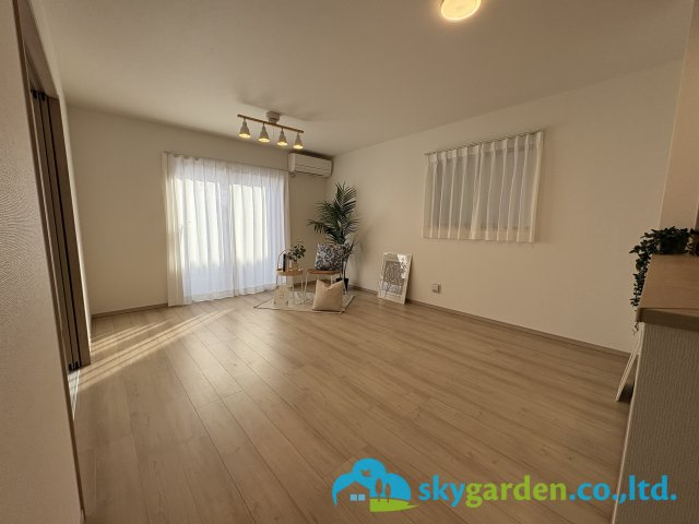 茅ヶ崎市中島　新築戸建　全8棟E号棟の居間・リビング