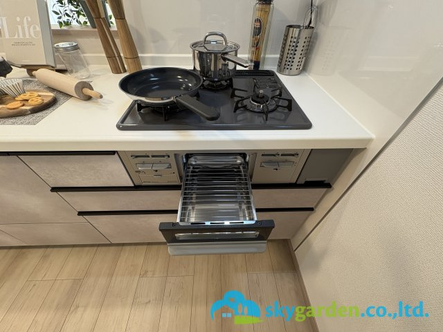 茅ヶ崎市中島　新築戸建　全8棟E号棟のキッチン|ガスコンロ・グリル