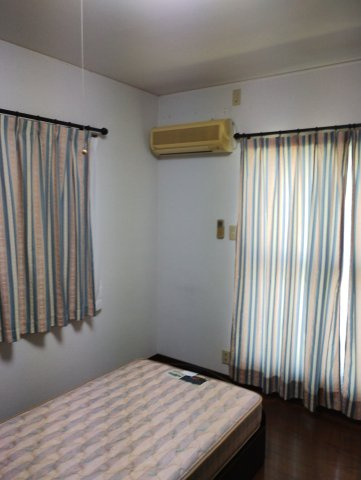 売中古戸建　山口市秋穂東 の洋室|落ち着いた色調の洋室です