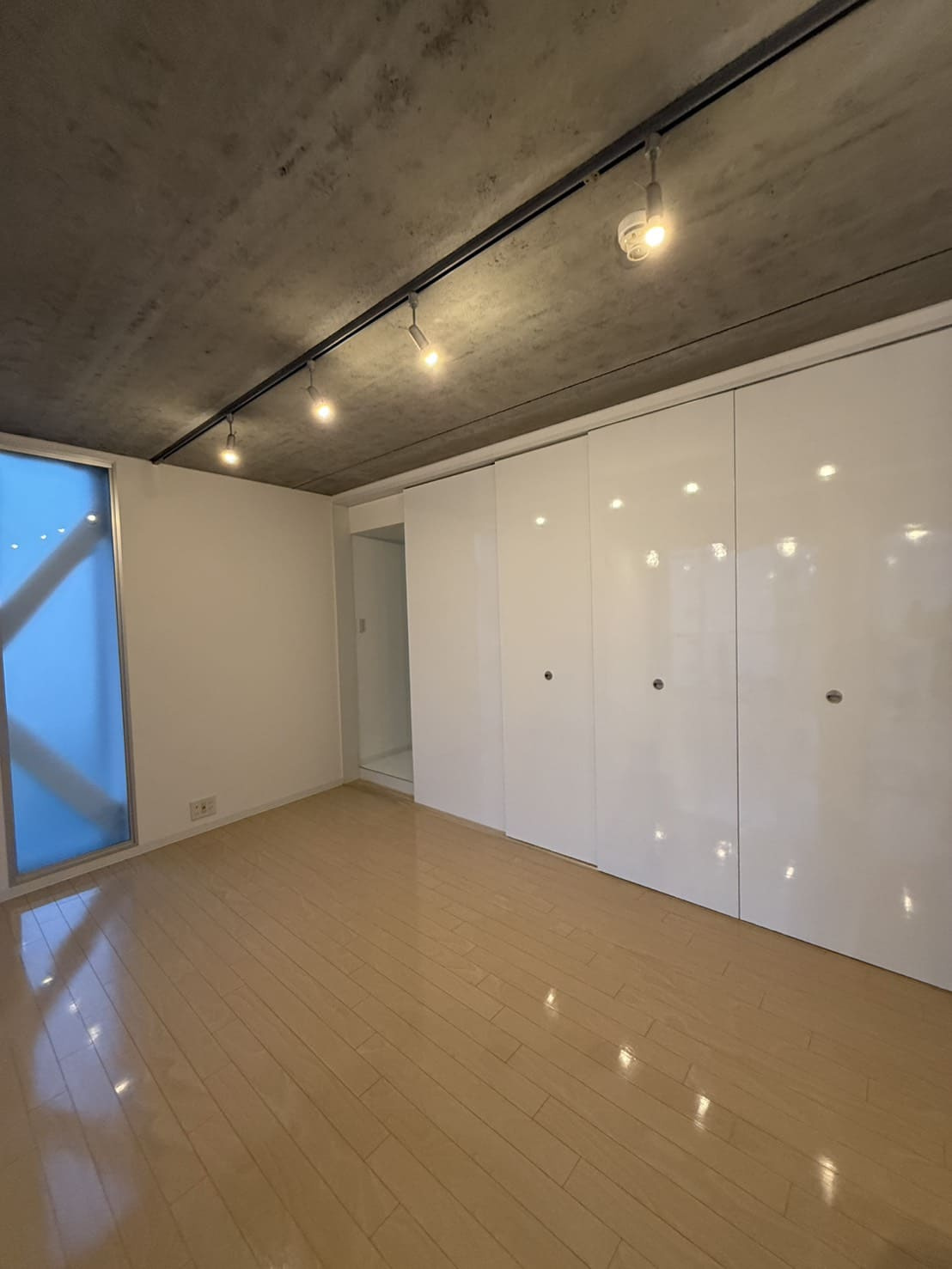 NAGOYA FLAT（ナゴヤ フラット）【　サロン系おすすめ　】