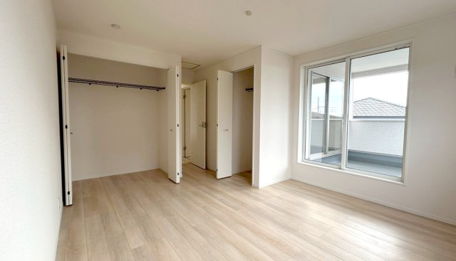 富士市天間第16　新築戸建　全２棟　１号棟の洋室|現地撮影