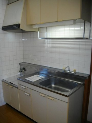 【キッチン】 | ファーストヒルズＢ | きれいなキッチンです