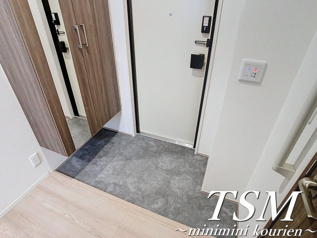 Ｄ－ｒｅｓｉｄｅｎｃｅ香里新町の玄関