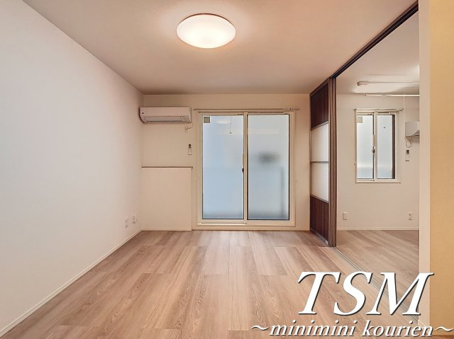 Ｄ－ｒｅｓｉｄｅｎｃｅ香里新町の居間・リビング