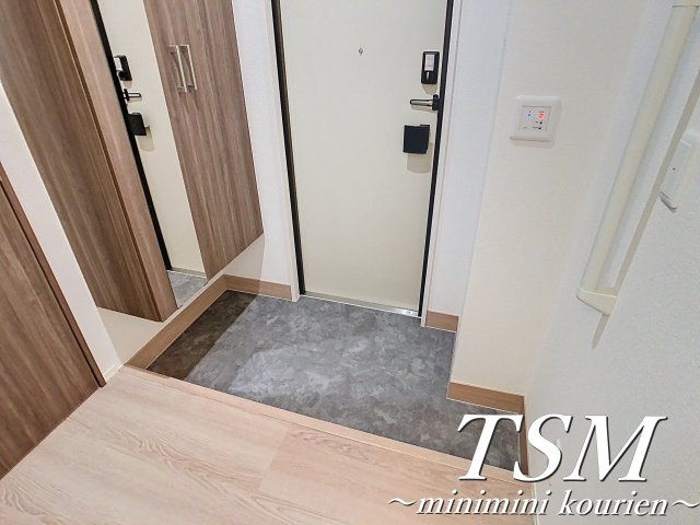 Ｄ－ｒｅｓｉｄｅｎｃｅ香里新町の玄関