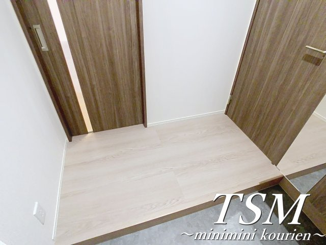 Ｄ－ｒｅｓｉｄｅｎｃｅ香里新町の玄関