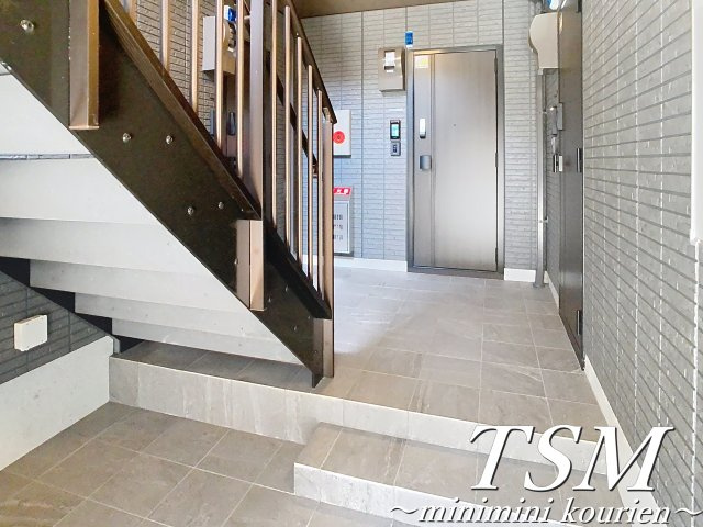 Ｄ－ｒｅｓｉｄｅｎｃｅ香里新町のエントランス