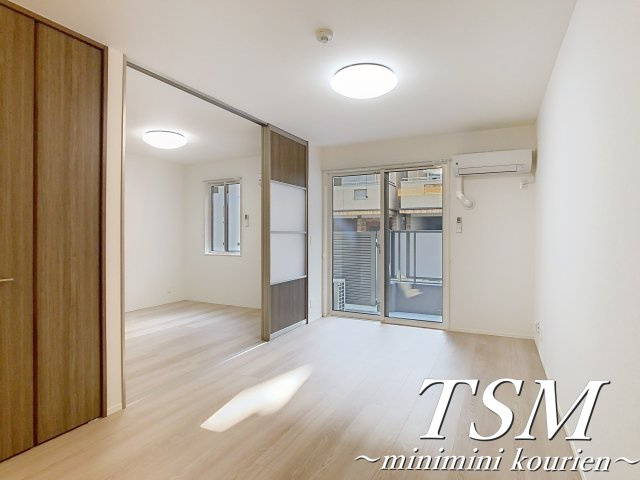 Ｄ－ｒｅｓｉｄｅｎｃｅ香里新町の居間・リビング