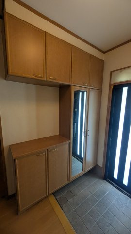 中古住宅　雄総緑町6丁目の玄関