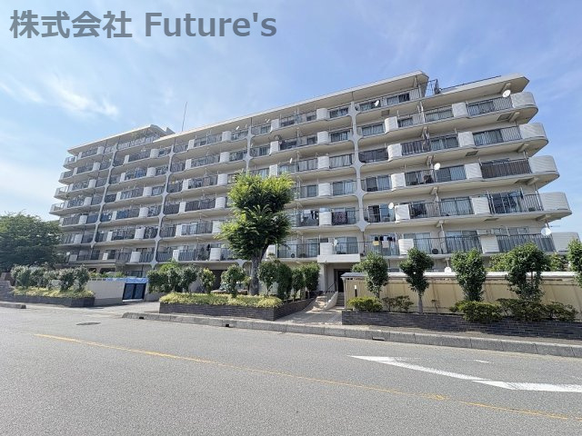 日商岩井三郷マンションの外観|総戸数107戸のビッグコミュニティ