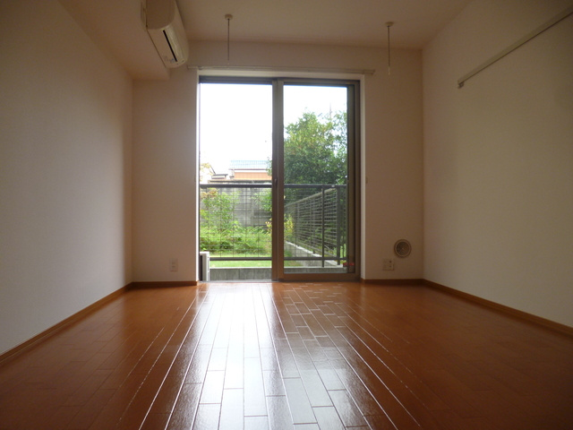 ＡＬＥＧＲＩＡ 経堂の居間・リビング