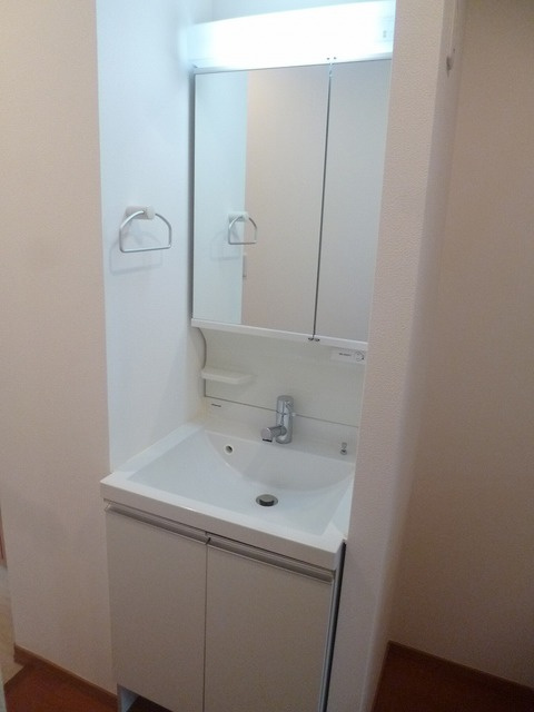 ＡＬＥＧＲＩＡ 経堂の洗面所|独立洗面化粧台