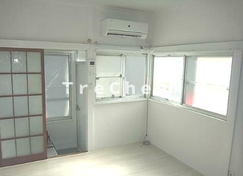 ルレフジの居間・リビング