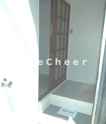 ルレフジの玄関