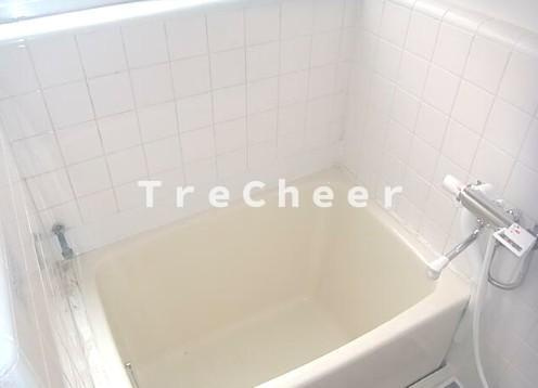 ルレフジの浴室