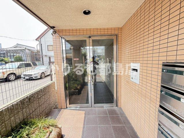 メイコート都島のエントランス