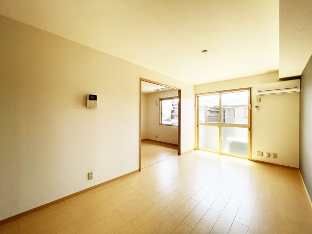 サンライズの居間・リビング