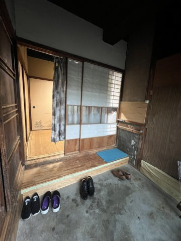 八代市本町4丁目15-8の玄関