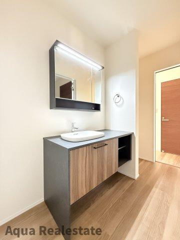 リーブルガーデン丸亀市郡家町第七のトイレ|シンプルで使いやすいトイレです